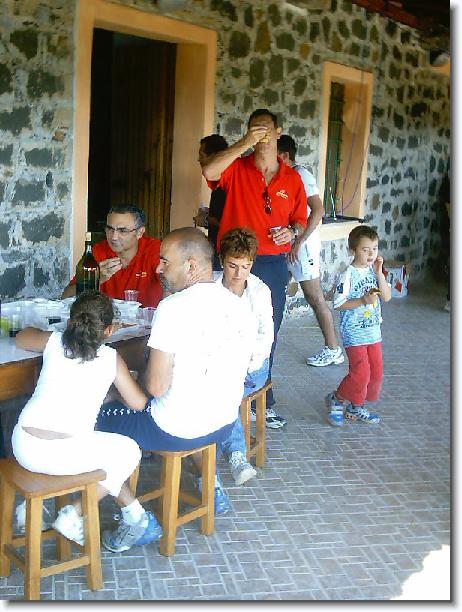 Clicca per scorrere le foto originali ingrandite