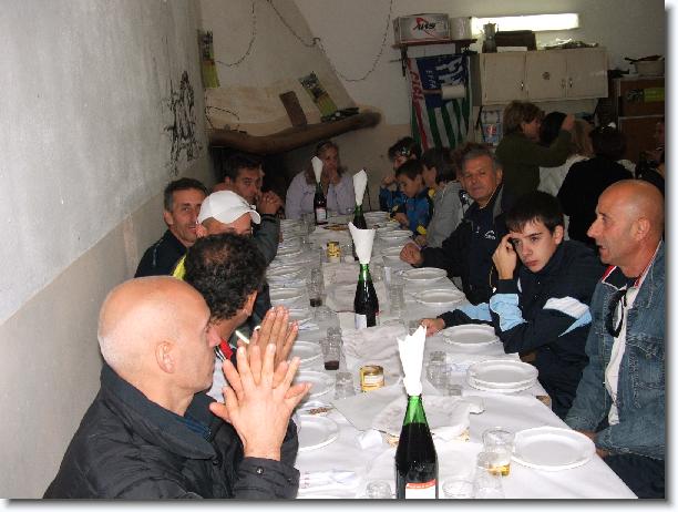 Clicca per scorrere le foto originali ingrandite
