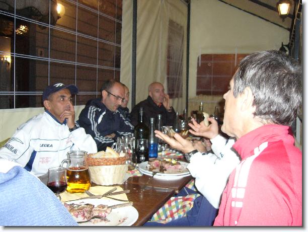 Clicca per scorrere le foto originali ingrandite