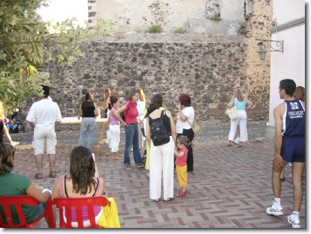 Clicca per scorrere le foto originali ingrandite