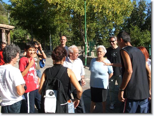 Clicca per scorrere le foto originali ingrandite