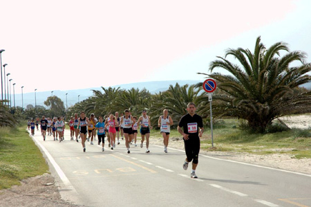 AlgheroMarathon2005_gruppo_conNostri