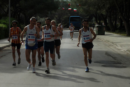 AlgheroMarathon2005_gruppo_nuoresi_al_buio