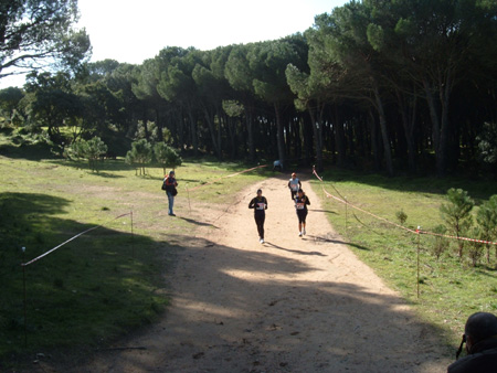 047 - altre atlete all'inseguimento