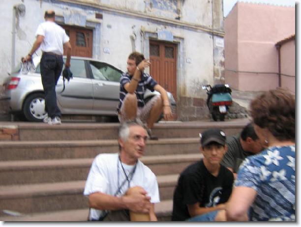 Clicca per scorrere le foto originali ingrandite